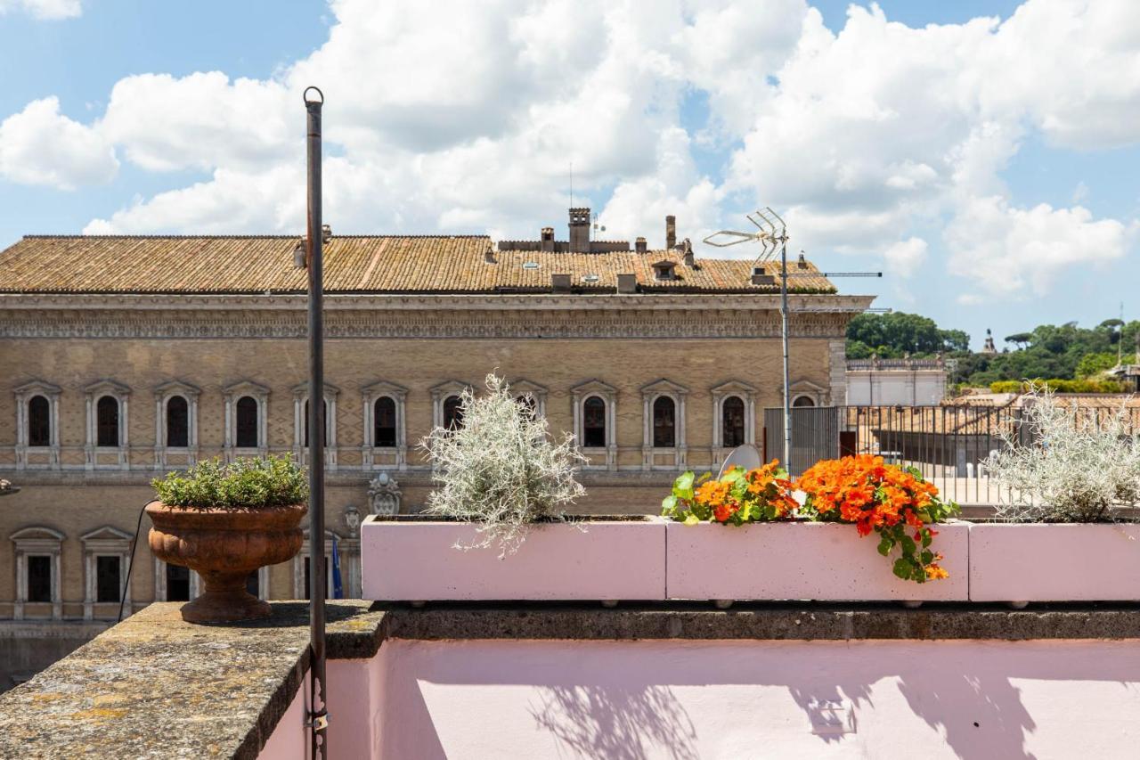 Iflat Penthouse In Campo De' Fiori Apartman Róma Kültér fotó